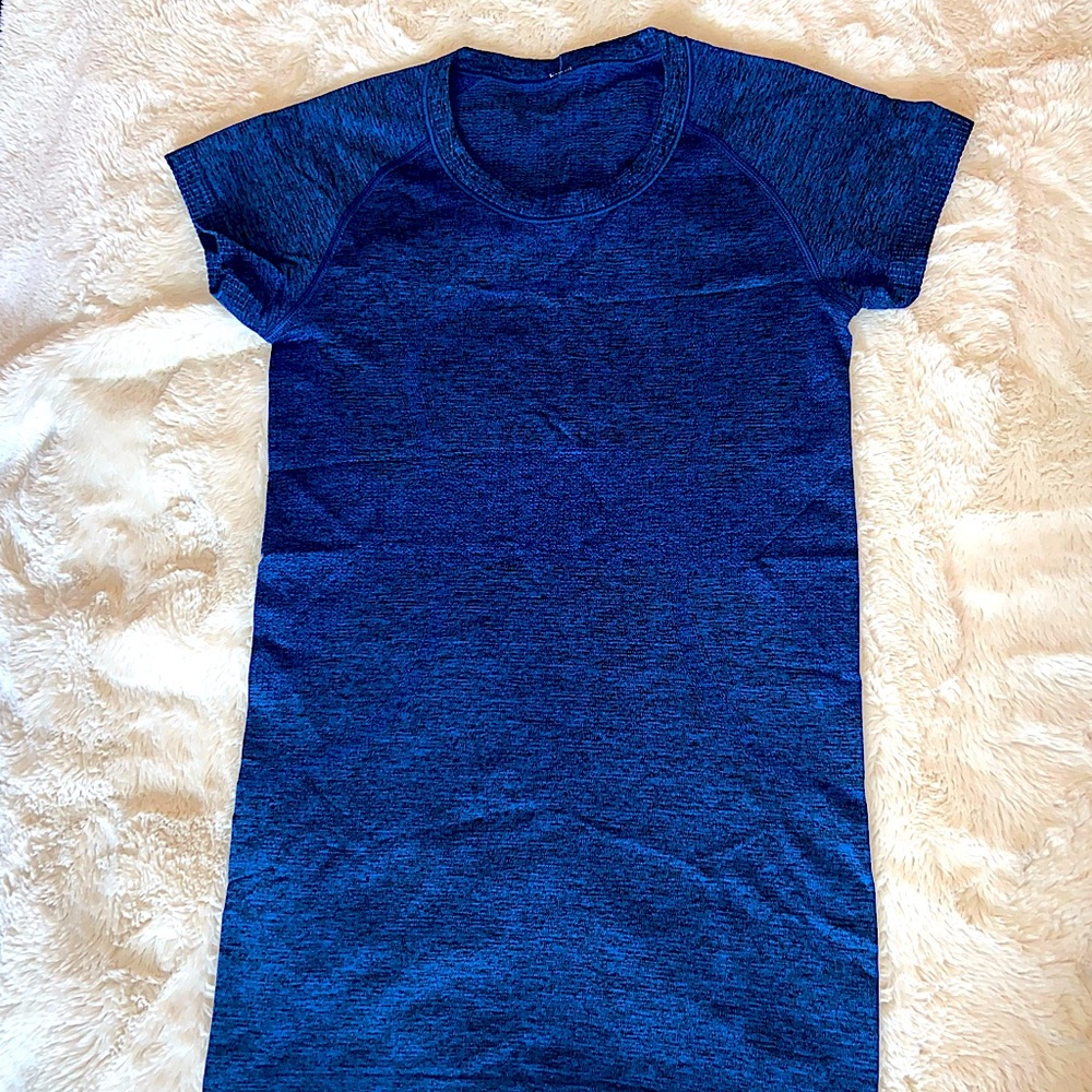 Lululemon Swiftly Tech tee dark blue size 4